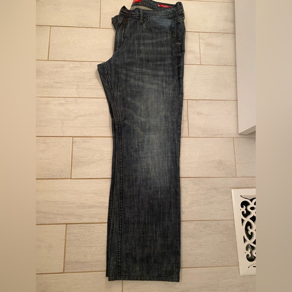 EUC MEN’S GUESS RELAXED STRAIGHT ROWLAND FIT JEANS IN 36 x 30.5 - Picture 8 of 13